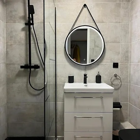 Apartment Avec Parking Prive Et Lave-linge, Coeur De *